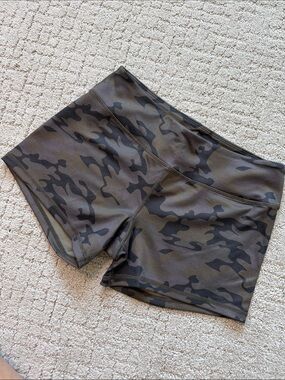 BP camo biker shorts